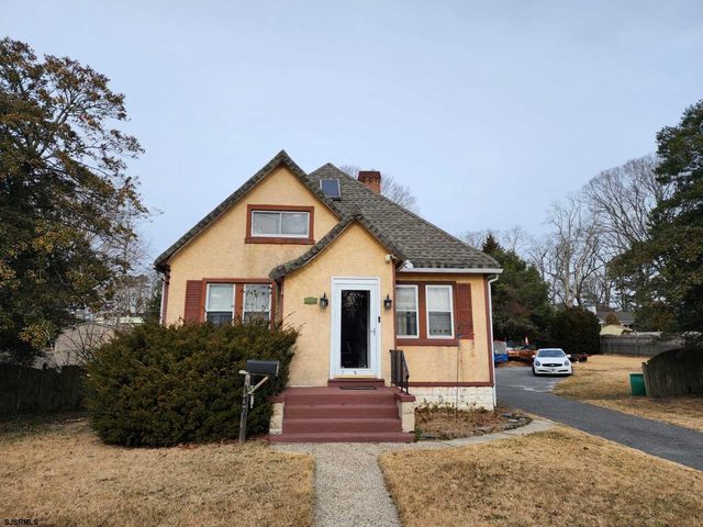 132 Coolidge Ave, Absecon, NJ 08201
