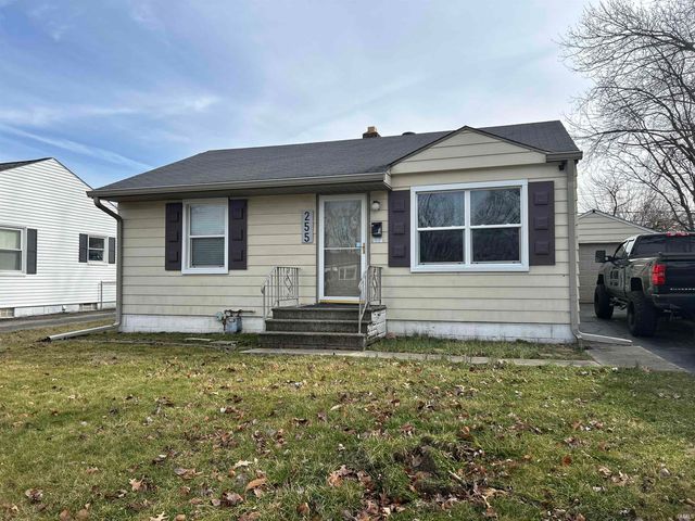 255 S  9th Ave, Beech Grove, IN 46107