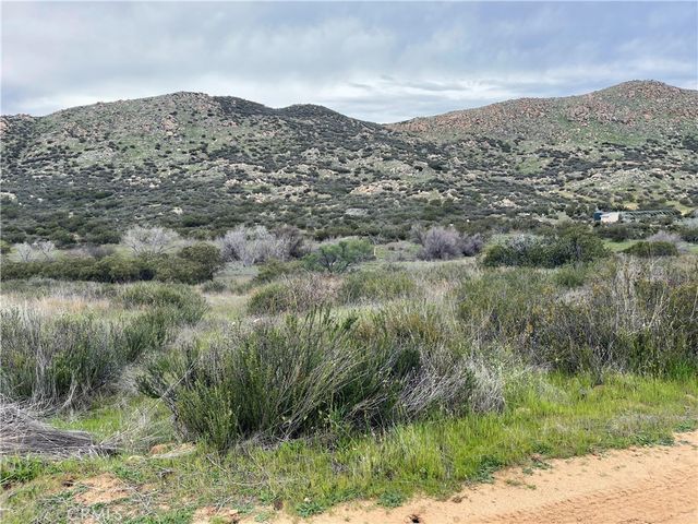 25 Los Altos Cir #5, Hemet, CA 92545