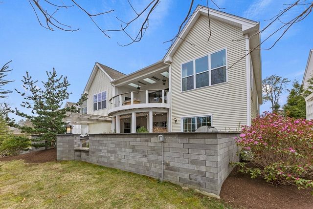 8 Woody Nook, Plymouth, MA 02360