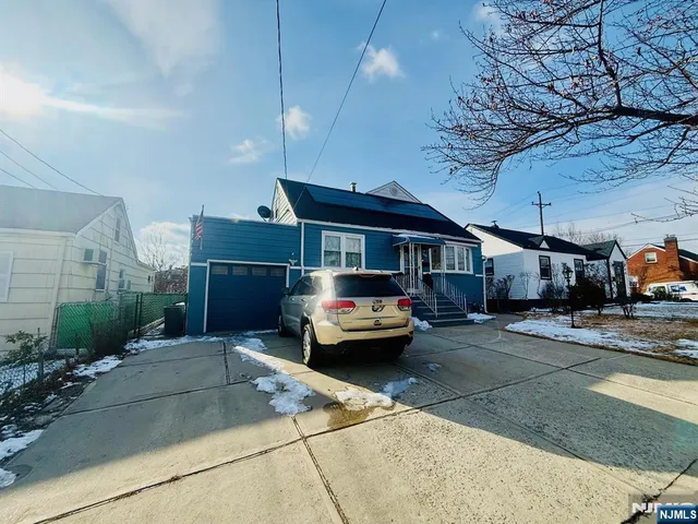 252 Church St, Lodi, NJ 07644