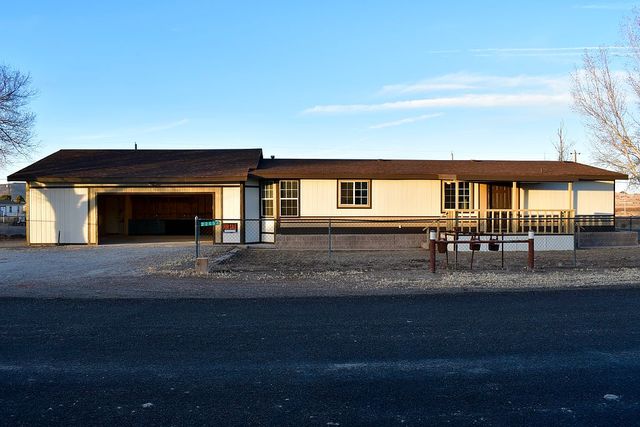 22694 Willow St, Seligman, AZ 86337