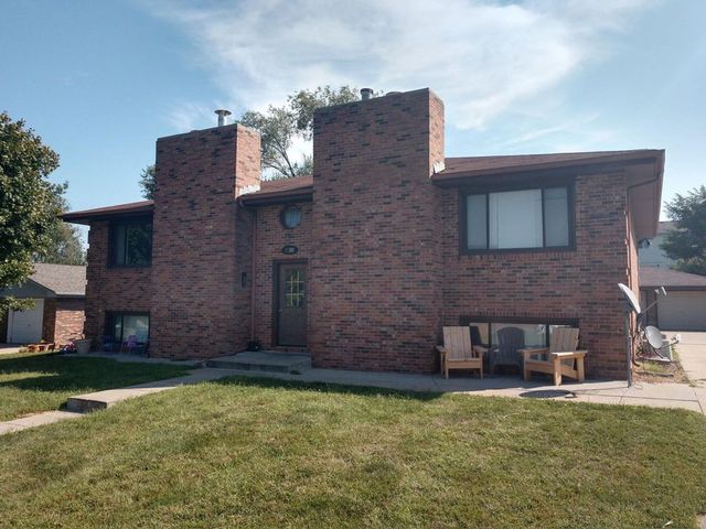 1300 SW 10th St #3, Lincoln, NE 68522