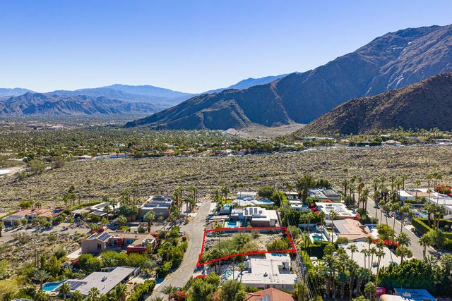 N  Vista Dr, Palm Springs, CA 92262