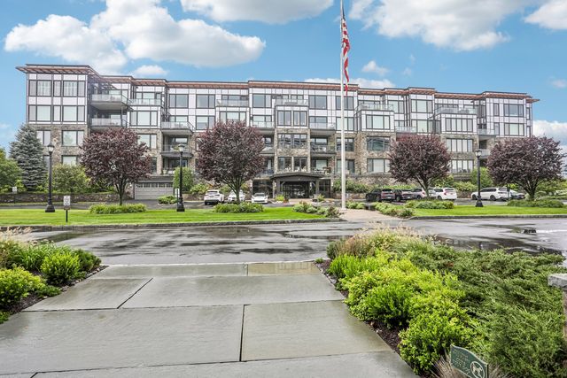 16 Rivers Edge Dr #200, Tarrytown, NY 10591