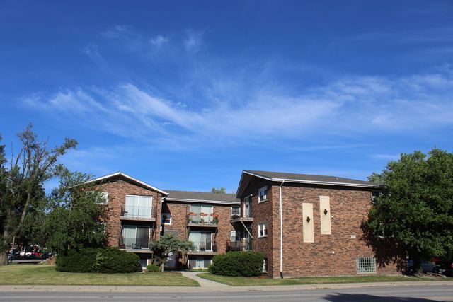 4545 Prescott Ave #103, Lyons, IL 60534