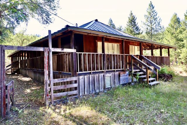 501 Deep Hollow Rd, Mad River, CA 95552
