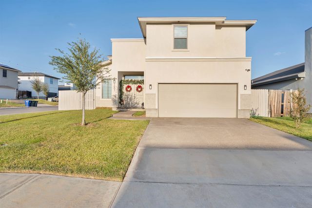1001 La Muralla St, Laredo, TX 78046