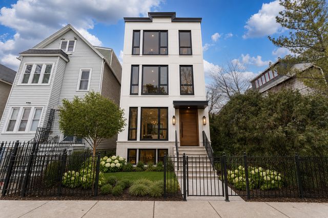 1814 N  Richmond St, Chicago, IL 60647