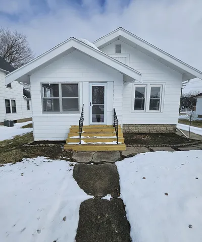 409 E  5th St, Rock Falls, IL 61071