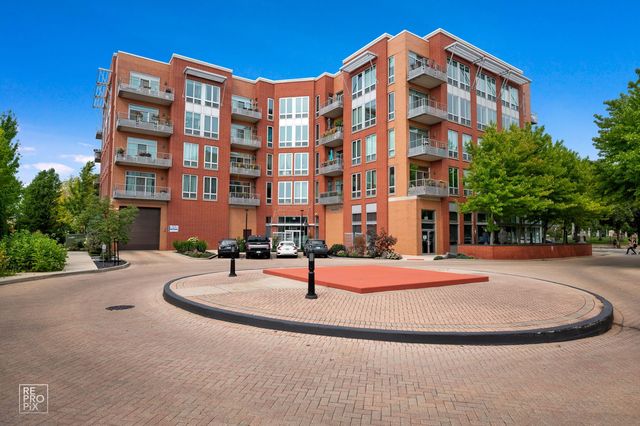 4846 N  Clark St #209, Chicago, IL 60640
