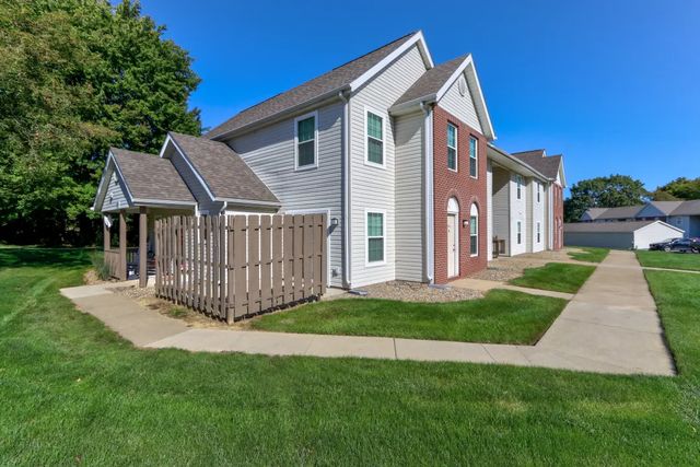 4028 Sara Dr #7d0d8fcca, Uniontown, OH 44685