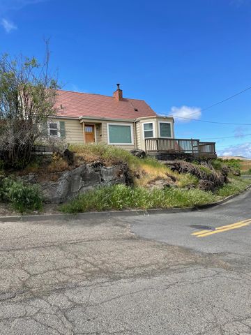 105 Harris St, The Dalles, OR 97058