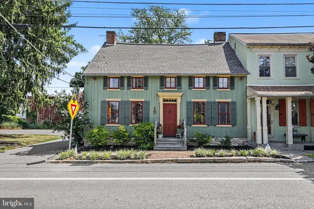 10 S  River St, Maytown, PA 17550