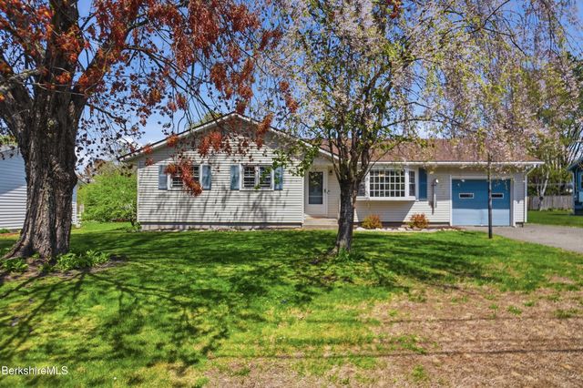 22 Quirico Dr, Pittsfield, MA 01201