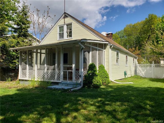 22 W Crooked Hill Road, Pearl River, NY 10965