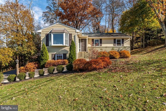 6767 Brent St, Coopersburg, PA 18036