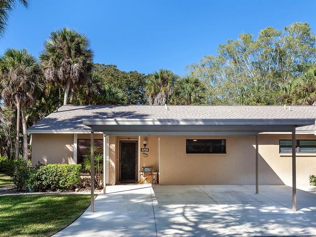 4709 Village Gardens Dr #65, Sarasota, FL 34234