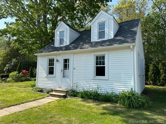 13 Faulise Ave, Pawcatuck, CT 06379