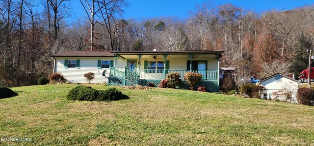230 Mountain View Rd, Caryville, TN 37714