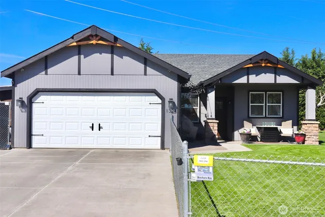 1324 S Cougar Drive, Moses Lake, WA 98837