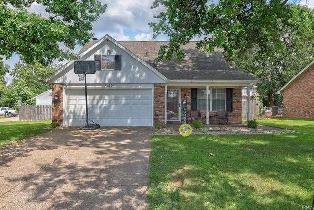 3229 Autumnwood Way, Evansville, IN 47715