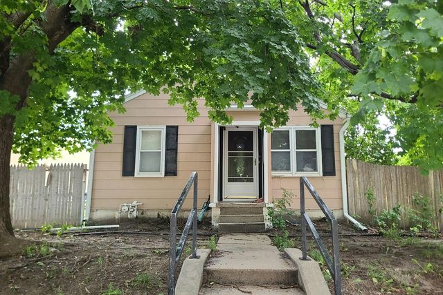 218 N  Iowa Ave, York, NE 68467