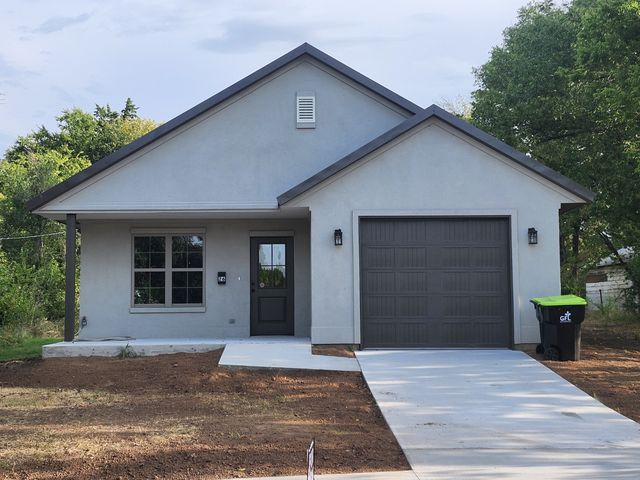 26 E  Kirk St, Shawnee, OK 74801