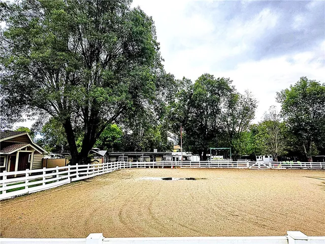 22050 Tulsa St, Chatsworth, CA 91311