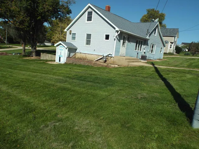 303 S  Center St, Browntown, WI 53522