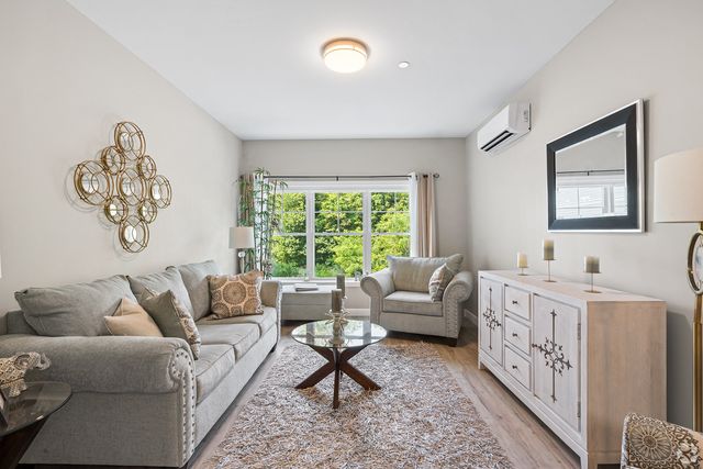 335 Ferry Blvd #209, Stratford, CT 06615