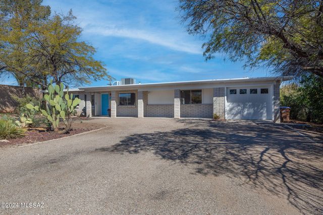 2952 W  Avenida Cresta, Tucson, AZ 85745