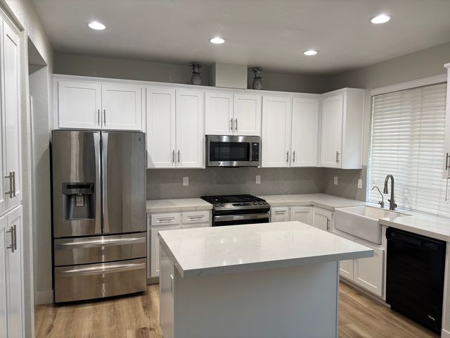 421 Douma Way, Ripon, CA 95366