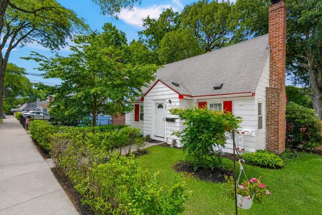 567 Poplar St, Roslindale, MA 02131