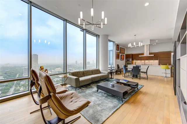 2727 Kirby Dr #27D, Houston, TX 77098