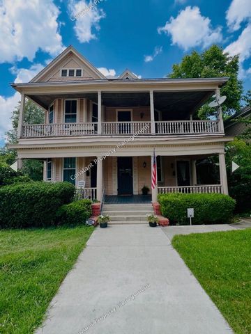 885 College St, Macon, GA 31201