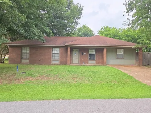 1190 Elsie St, Batesville, AR 72501