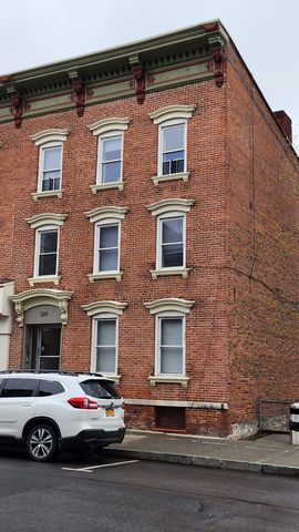 324 Warren St #4, Hudson, NY 12534