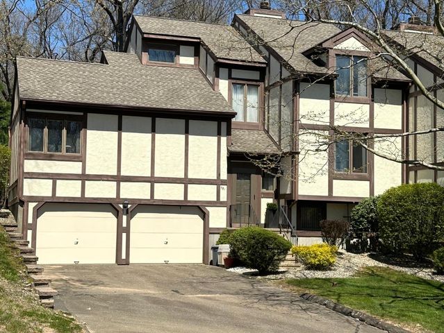 690 Forest Rd #581, West Haven, CT 06516