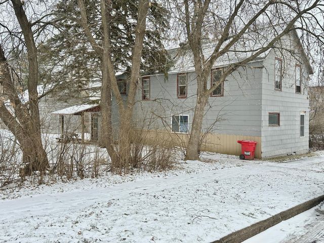 219 3rd Ave, Bovey, MN 55709