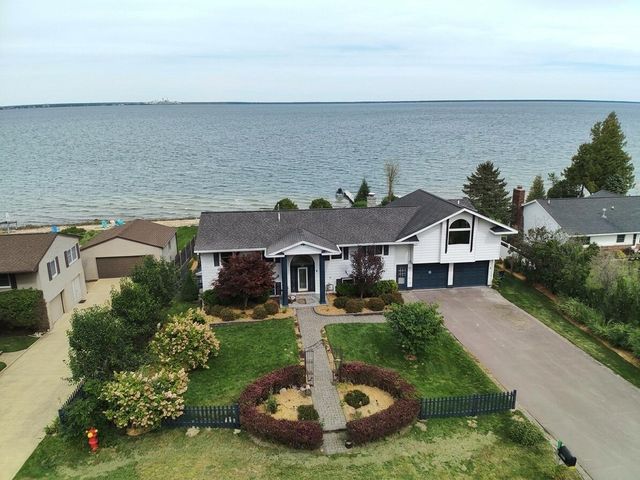 2125 Partridge Point Rd N, Alpena, MI 49707