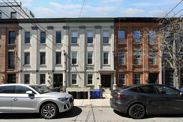 112 Bloomfield St #1, Hoboken, NJ 07030