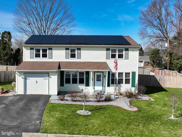 104 Armstrong Ln, Lancaster, PA 17603