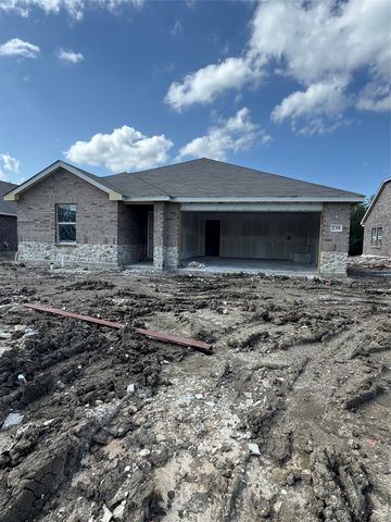 230 Teton St, Greenville, TX 75402