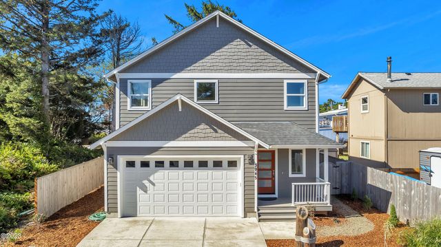 3945 Evergreen Ave, Depoe Bay, OR 97341