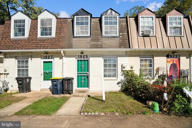 1925 Dutch Village Dr #I-242, Landover, MD 20785