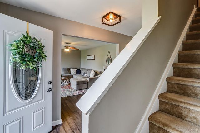 Century 21 Forest Va