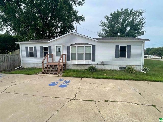 300 N  2nd St, Moville, IA 51039