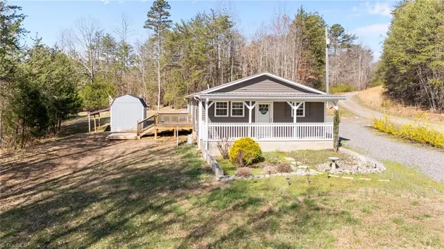 1202 Farm Rd, Pilot Mountain, NC 27041
