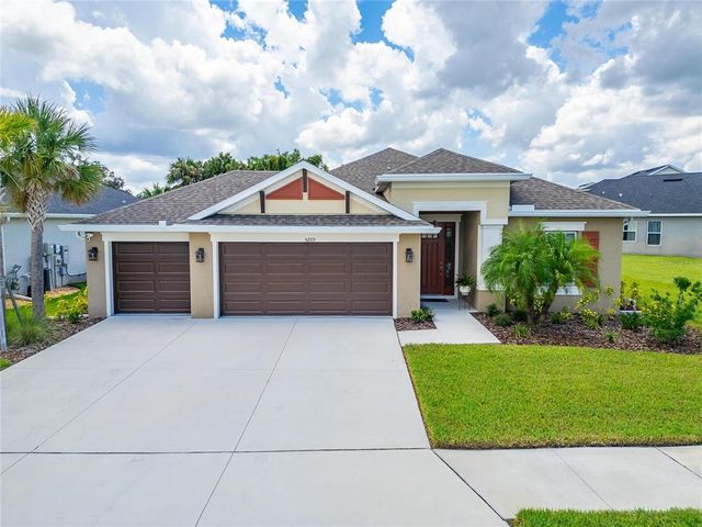 5205 Los Robles Ct, Palmetto, FL 34221